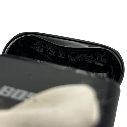 Bose QuietComfort Ultra Earbuds 完全ワイヤレス ノイズキャンセリングイヤホン 空間オーディオ Bluetooth接続 マイク付 最大6時間再生 急速充電 ブラック 中古 W4