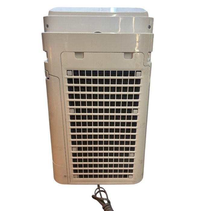 【中古】 シャープ 加湿 空気清浄機 KC-R50-W プラズマクラスター 7000 23畳 ホワイト タンク容量 約2.5L/加湿量500mL SHARP 家電 集じん 脱臭 W４