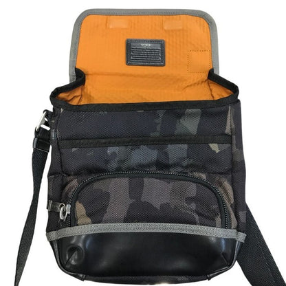 TUMI トゥミ ALPHA BRAVO クロスボディショルダーバッグ メンズ 斜め掛け ショルダーバッグ キーフック 迷彩 カモフラ ブラウン/ブラック 222306GC2 中古 T1