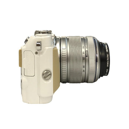 OLYMPUS オリンパス PEN Lite ミラーレス デジタル一眼レフ カメラ ダブルズームキット ホワイト/ベージュ レンズセット タッチ操作 自分撮り E-PL5 中古 T1