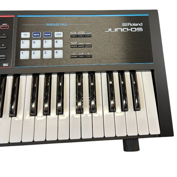 Roland ローランド 61鍵 シンセサイザー JUNO-DS61 楽器 スタンド付 椅子付 ダンパーペダル DP-10 中古 W４
