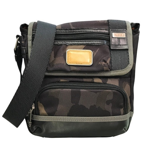 TUMI トゥミ ALPHA BRAVO クロスボディショルダーバッグ メンズ 斜め掛け ショルダーバッグ キーフック 迷彩 カモフラ ブラウン/ブラック 222306GC2 中古 T1