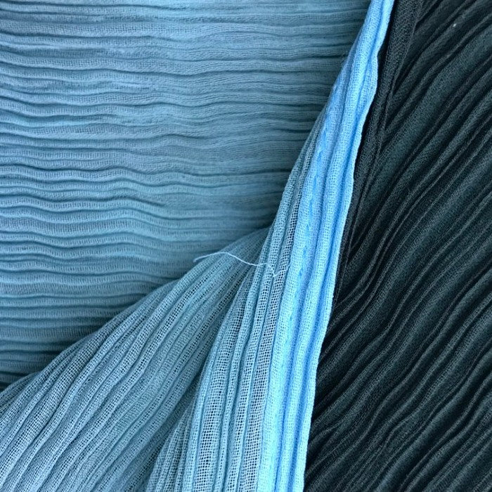 ISSEY MIYAKE イッセイミヤケ ホワイトレーベル ロングスカート レディース プリーツ フレア スリット グリーン/ブルー 2サイズ IM42FG213 中古 T1