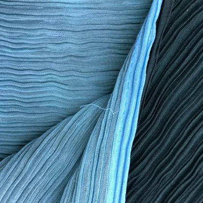 ISSEY MIYAKE イッセイミヤケ ホワイトレーベル ロングスカート レディース プリーツ フレア スリット グリーン/ブルー 2サイズ IM42FG213 中古 T1