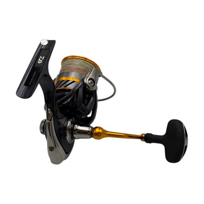 DAIWA ダイワ スピニングリール REVROS LT4000-CH リール 釣り具 アウトドア フィッシング 中古 W４