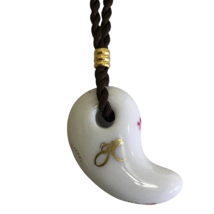 Herend ヘレンド マガタマ ピンククローバー ペンダント ネックレス 磁器 ホワイト/ピンク 勾玉 アクセサリー レディース 中古 W1