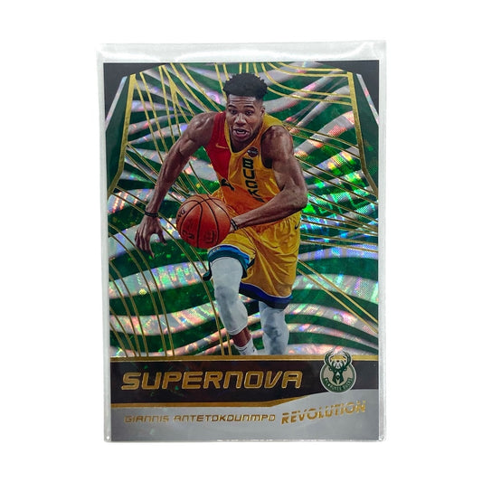 PANINI NBAカード REVOLUTION GIANNIS ANTETOKOUNMPO BUCKS #3 中古 IT2