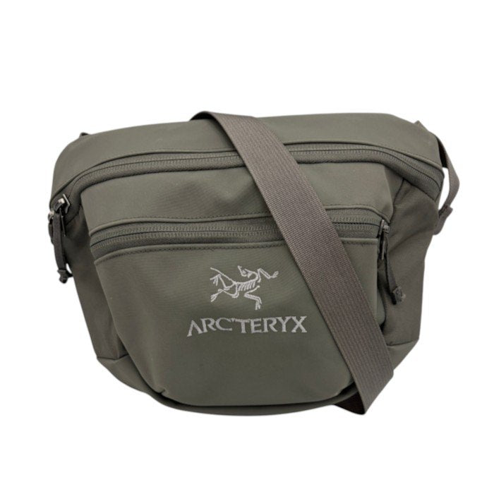 ARC‘TERYX アークテリクス BEAMS 別注 Arro Waistpack ウエスト バッグ グレー 鞄 メンズ ワントーンコレクション 中古 W４