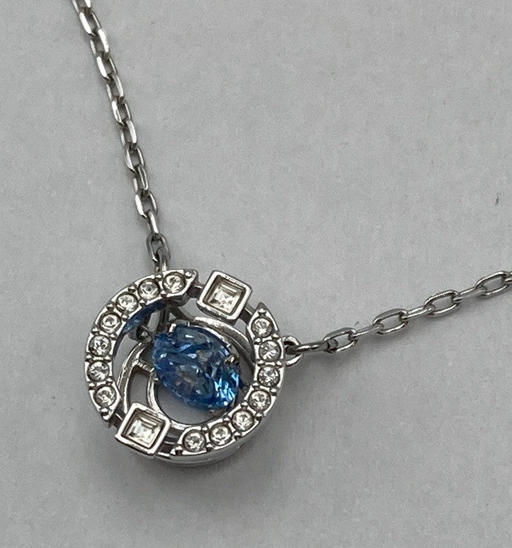 SWAROVSKI スワロフスキー ダンシングクリスタル クリスタルパヴェ ラウンド ネックレス 5279425 中古 D4