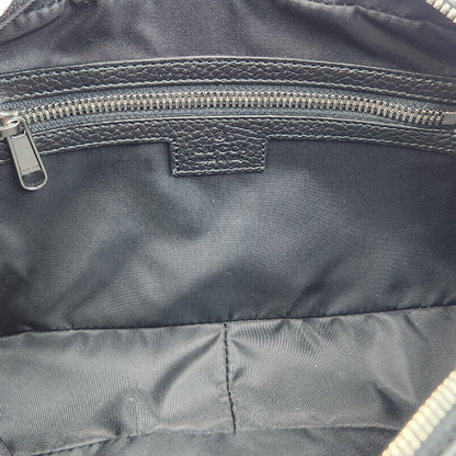 GUCCI グッチ ジャンボGG コスメティックケース レディース レザー ポーチ ブラック 766957 中古 T1