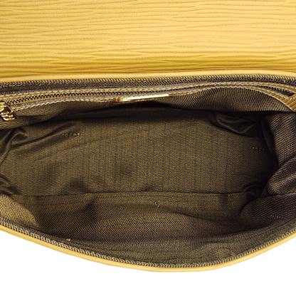 FENDI フェンディ ショルダーバッグ レディース レザー 斜め掛け エピ イエロー 中古 T1