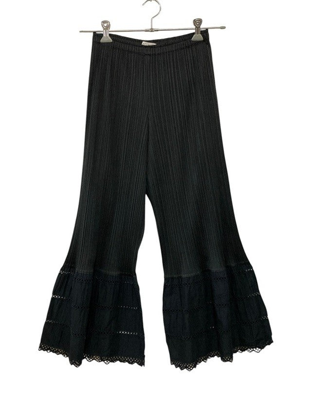 PLEATS PLEASE プリーツプリーズ イッセイミヤケ フレアパンツ サイズ3 レディース 中古 D4