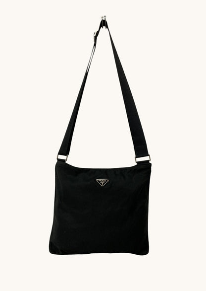 PRADA プラダ テスート 三角プレート ショルダーバッグ 中古 D4