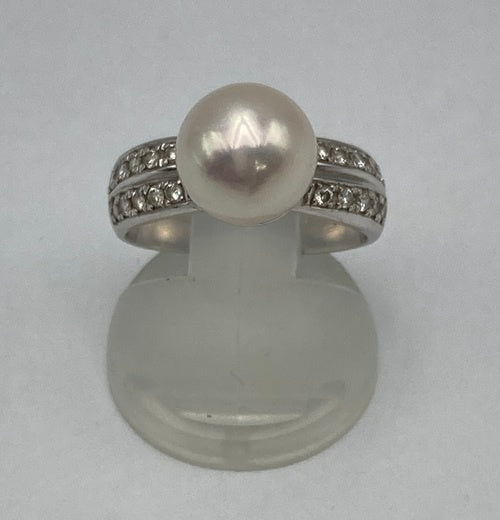 Pt900 パール9.0mm ダイヤ0.30ct リング 11号 中古 D4