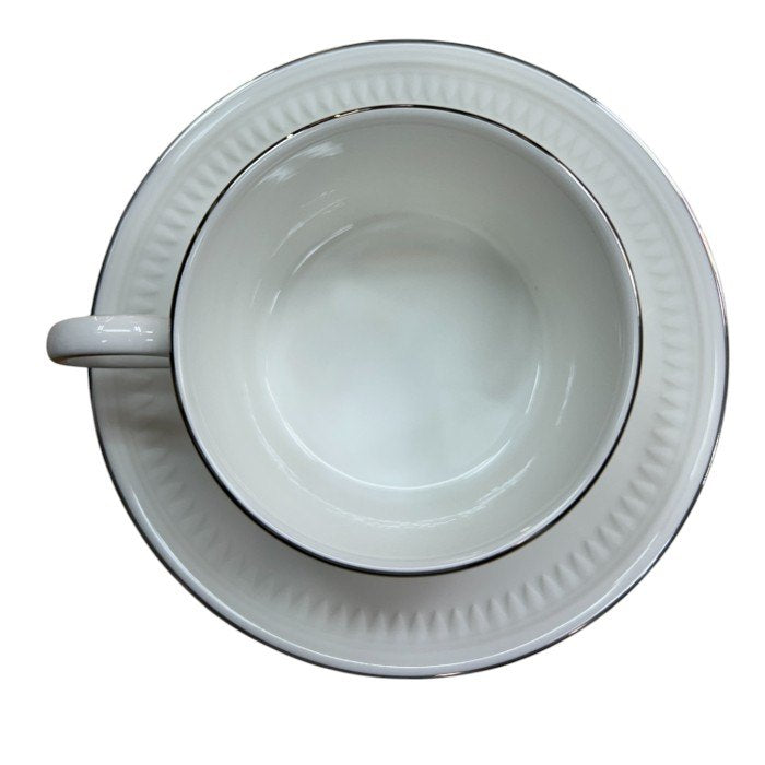 WEDGWOOD コロシアムプラチナ カップ＆ソーサー ウェッジウッド 洋食器 ブランド ホワイト 中古 W４