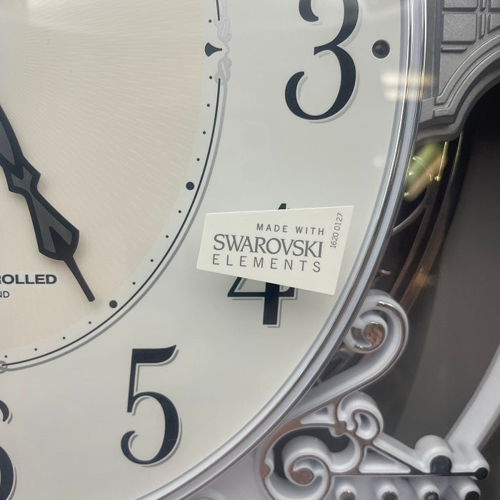 リズム時計工業 Small World  スモールワールドクォーレ 掛時計 プラスチック枠/ピンクメタリック色 4MN516RH13 メロディ付 電波時計 18曲 中古 R4