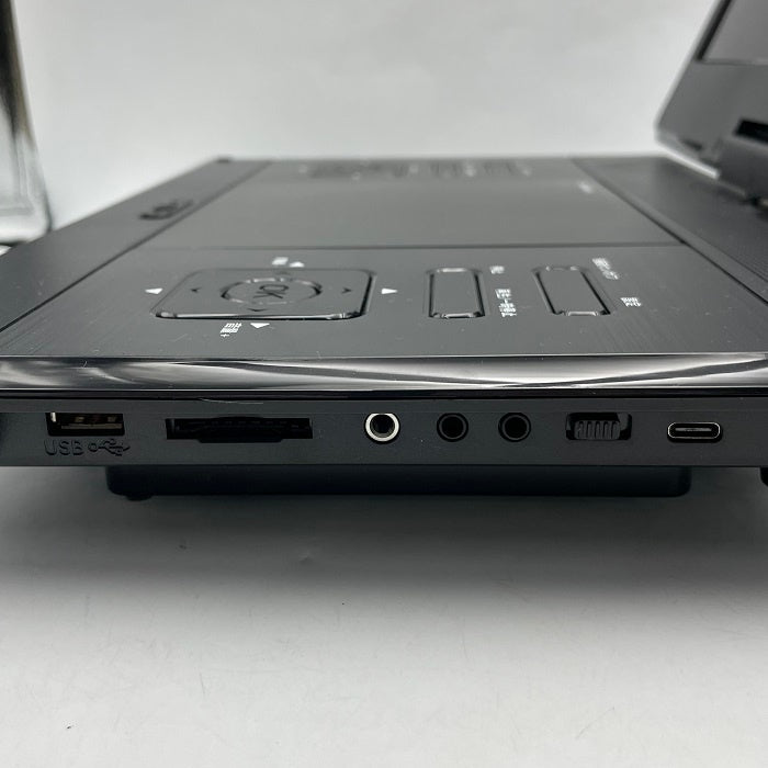[山善] YAMAZEN 14インチ ポータブルDVDプレーヤー CPD-NC140(B) 車載用ケース付き モバイルバッテリー対応 4WAY電源 USB SDカード CD アウトドア キャンプ  中古 R4