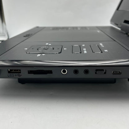 [山善] YAMAZEN 14インチ ポータブルDVDプレーヤー CPD-NC140(B) 車載用ケース付き モバイルバッテリー対応 4WAY電源 USB SDカード CD アウトドア キャンプ  中古 R4