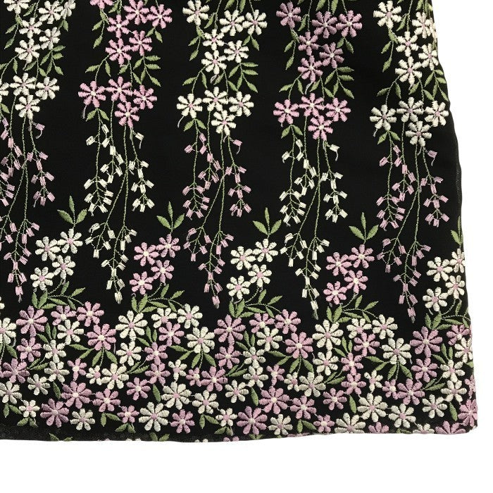 TOCCA トッカ ワンピース レディース 春夏 ノースリーブ 膝丈 花柄 総柄 ドレス 刺繍 ブラック OPTOKA0902 中古 T1