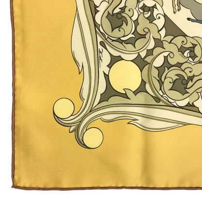 HERMES エルメス カレ90 ANIMAUX SOLAIRES 太陽の動物たち スカーフ レディース シルク 馬 ライオン 鷹 鹿 イエロー/ブルー/ブラウン 中古 T1