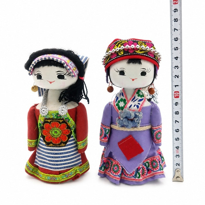【アジアン雑貨】 中国 少数民族 伝統衣装 民芸品 Miao風 人形 2体セット 中古 H4