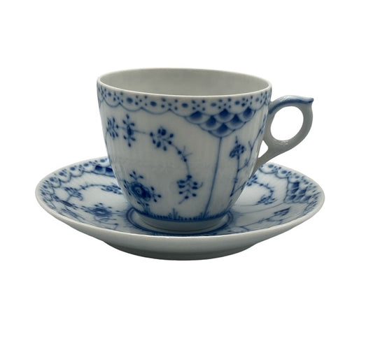 ROYAL COPENHAGEN ロイヤルコペンハーゲン ブルーフルーテッド ハーフレース カップ＆ソーサー 中古 D4