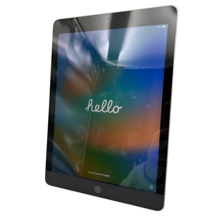 apple アップル iPad アイパッド 第5世代 32GB 本体 タブレット Wi-Fiモデル 9.7型 中古 W４