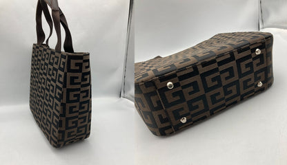 GIVENCHY ジバンシィ  4G ロゴ トートバッグ 中古 D4