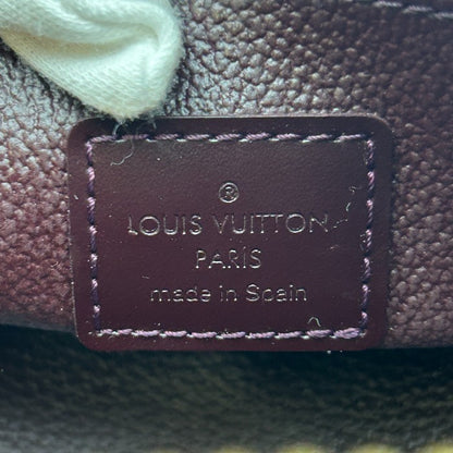 LOUIS VUITTON ルイヴィトン タイガ トゥルーストワレット PM M30226 セカンドバッグ メンズ レディース ブランド 中古 W1