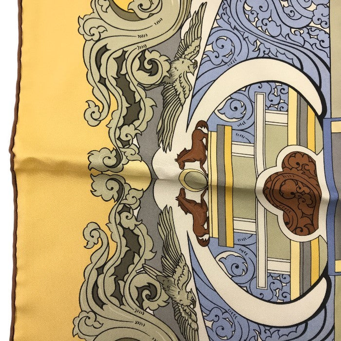 HERMES エルメス カレ90 ANIMAUX SOLAIRES 太陽の動物たち スカーフ レディース シルク 馬 ライオン 鷹 鹿 イエロー/ブルー/ブラウン 中古 T1