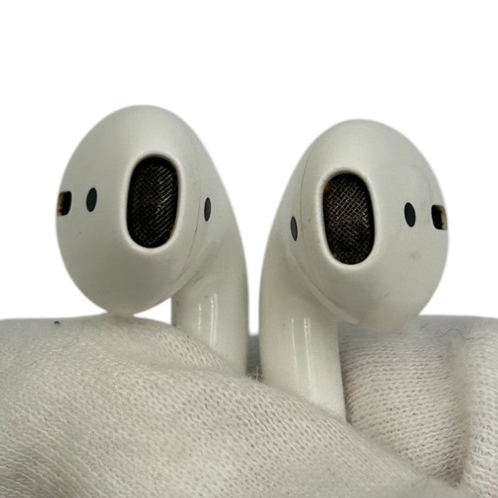 Apple AirPods with Charging Case A2032 A2031 A1602 第2世代 アップル エアポッツ イヤホン ワイヤレス Bluetooth 中古 W1