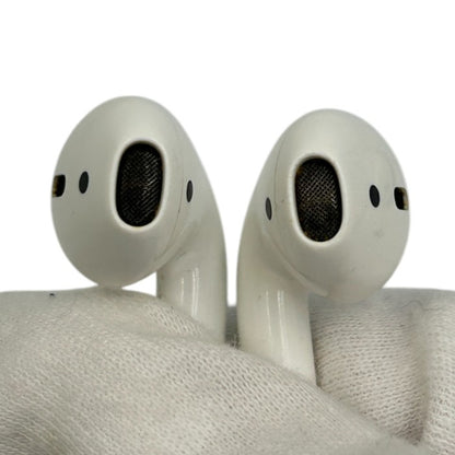 Apple AirPods with Charging Case A2032 A2031 A1602 第2世代 アップル エアポッツ イヤホン ワイヤレス Bluetooth 中古 W1