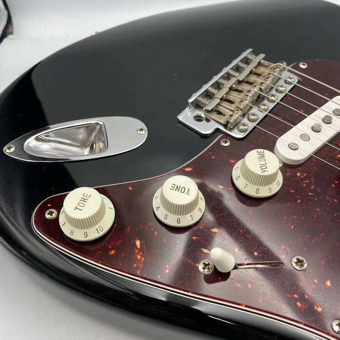 Fender フェンダージャパン ストラトキャスター エレキギター 入門 練習 3シングル べっ甲 フルサイズ 中古 R4