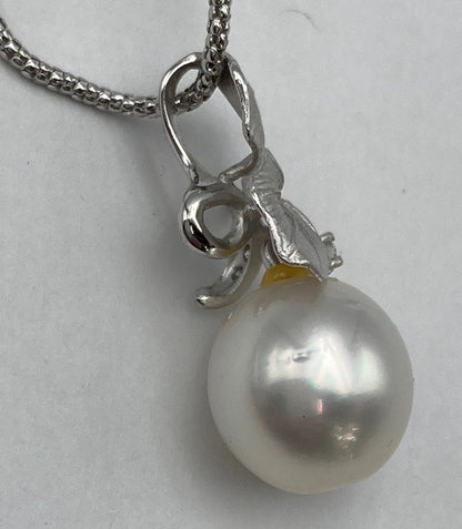 K18WG 12mm白蝶パール ダイヤ0.09ct ネックレス ペンダント 中古 D4