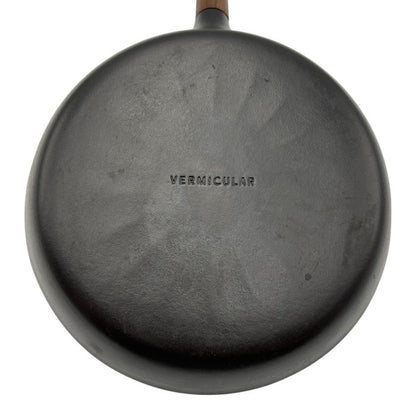 VERMICULAR バーミキュラ 26cm 蓋付 フライパン 調理器具 鋳鉄ホーロー レシピ付 中古 W４