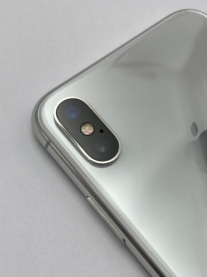 apple iPhone X 64GB シルバー au SIMロック解除済 MQAY2J/A 中古 D4