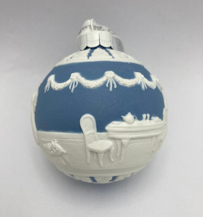 WEDGWOOD ウェッジウッド ホリデイ オーナメント DRESSING THE TREE CHRISTMAS BAUBLE 中古 D4