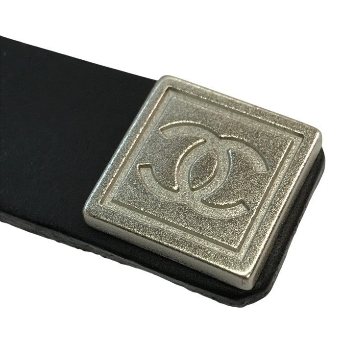 CHANEL シャネル バングル レディース レザー ブレスレット ココマーク ホック留め 長さ調節可 シルバー金具 ブラック 中古 T1