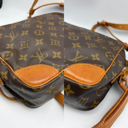 LOUIS VUITTON ルイヴィトン モノグラム トロカデロ 27 ショルダーバッグ ユニセックス 斜め掛け M51274 鞄 おしゃれ 小さめ 中古 W1