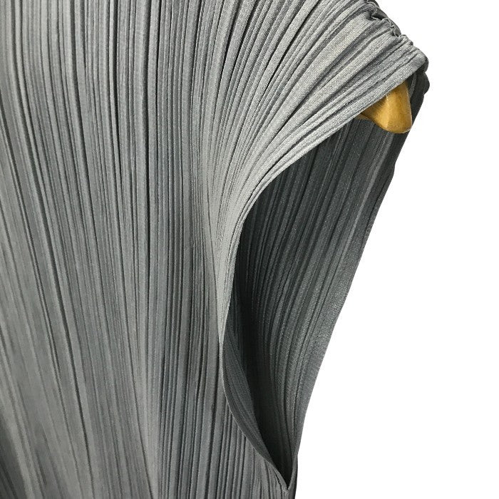ISSEY MIYAKE イッセイミヤケ カットソー レディース ハイネック ノースリーブ プリーツ トップス グレー Mサイズ PP05-JK603 中古 T1