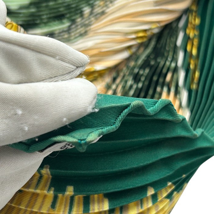 HERMES エルメス プリーツ スカーフ グリーン レディース ブランド おしゃれ 服飾 中古 W４
