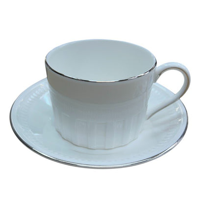 WEDGWOOD コロシアムプラチナ カップ＆ソーサー ウェッジウッド 洋食器 ブランド ホワイト 中古 W４