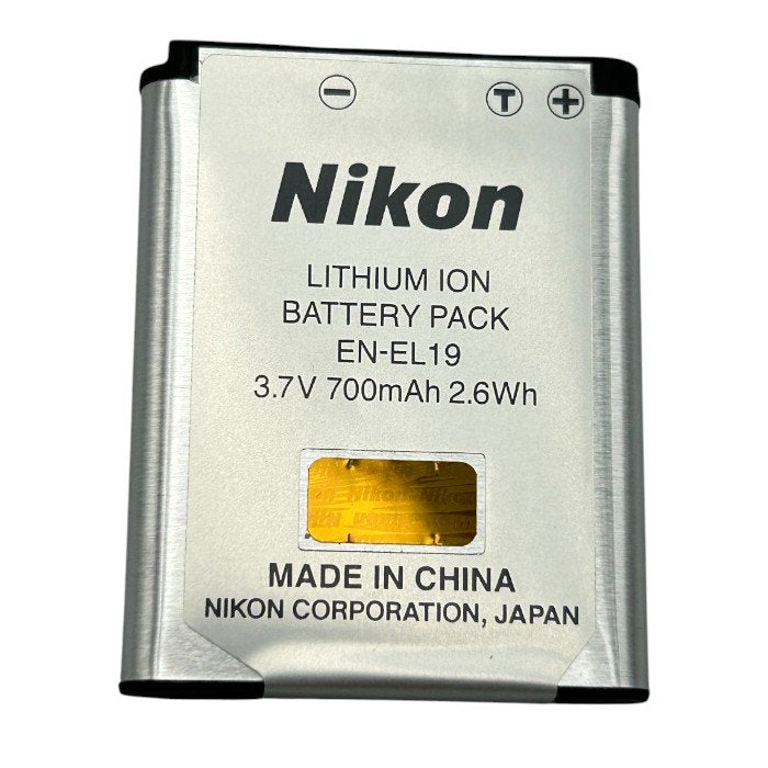 Nikon ニコン COOLPIX デジタルカメラ シルバー 光学5倍ズーム コンパクト 薄型 A100SL デジカメ クールピクス カメラ 撮影 動画 中古 W４