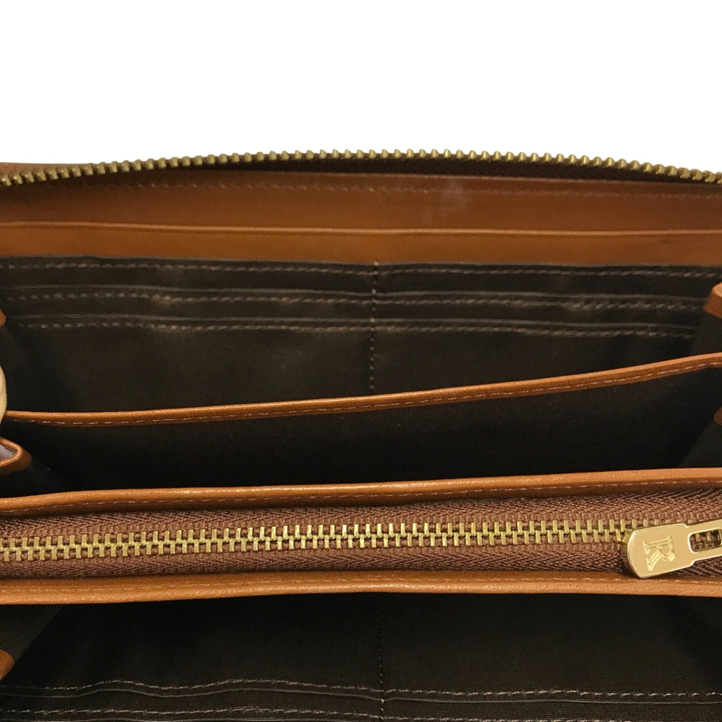 russet ラシット 長財布 レディース ラウンドジップ 三層式小銭入れ 収納大 ベージュ 中古 T1