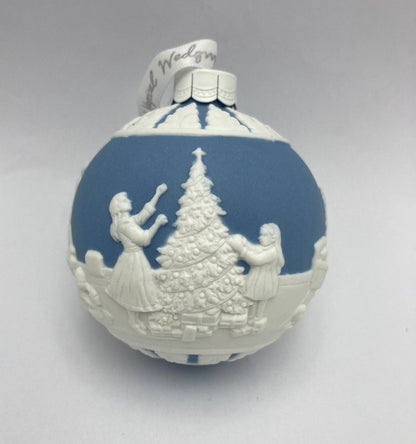 WEDGWOOD ウェッジウッド ホリデイ オーナメント DRESSING THE TREE CHRISTMAS BAUBLE 中古 D4