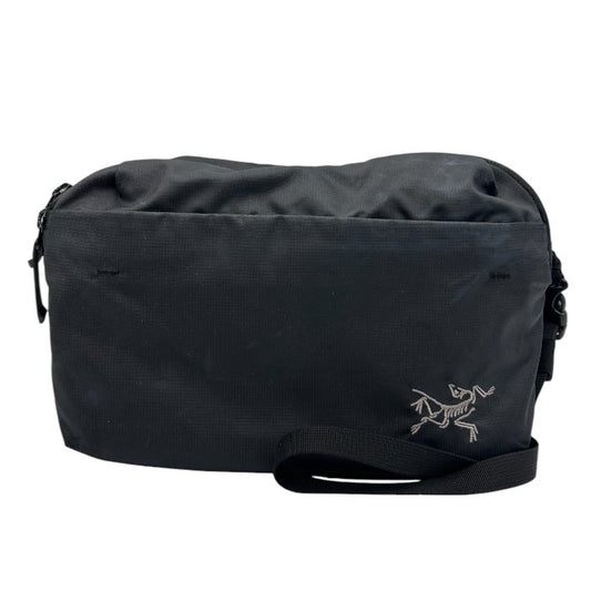 ARC‘TERYX アークテリクス ヒリアド6 クロスボディバッグ ショルダーバッグ 鞄 バッグ メンズ レディース ブラック 中古 Ｗ４