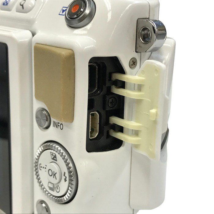 OLYMPUS オリンパス PEN Lite ミラーレス デジタル一眼レフ カメラ ダブルズームキット ホワイト/ベージュ レンズセット タッチ操作 自分撮り E-PL5 中古 T1