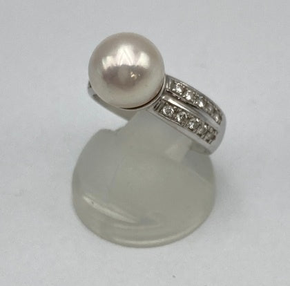 Pt900 パール9.0mm ダイヤ0.30ct リング 11号 中古 D4