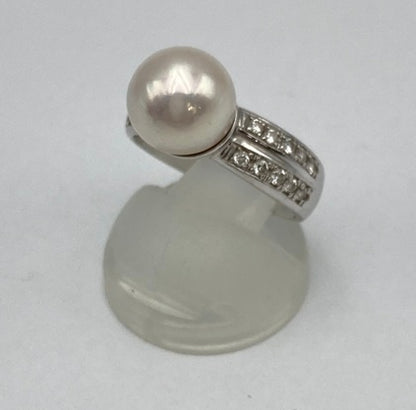 Pt900 パール9.0mm ダイヤ0.30ct リング 11号 中古 D4