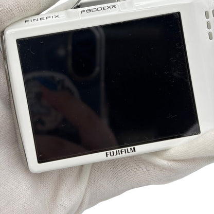 FUJIFILM 富士フィルム デジタルカメラ FinePix F600EXR ホワイト デジカメ コンデジ 撮影 コンパクト カメラ 中古 W４